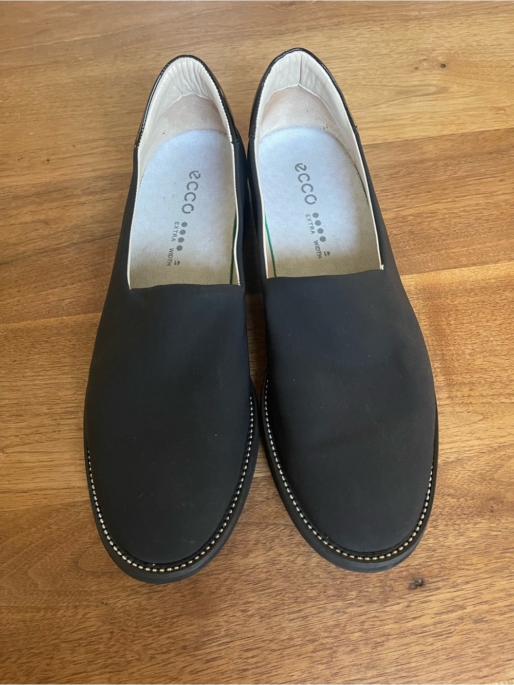 Ecco extra width Black Women's Slip-On Loafers 10w